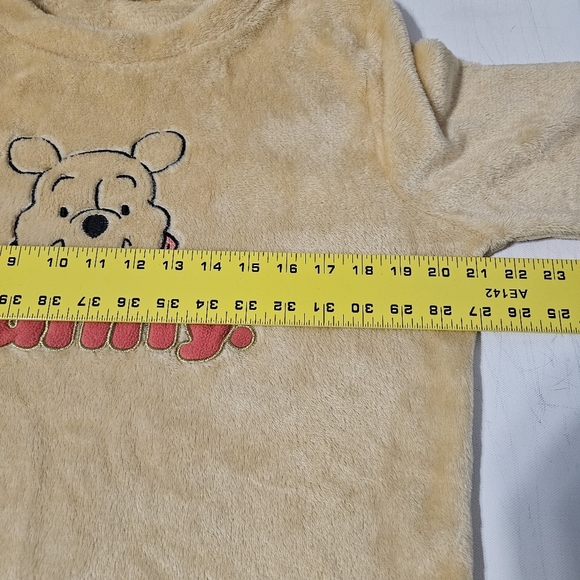 Disney 100 Winnie the Pooh Women’s Size Large Pajama Top Plush Embroidered - Picture 5 of 6